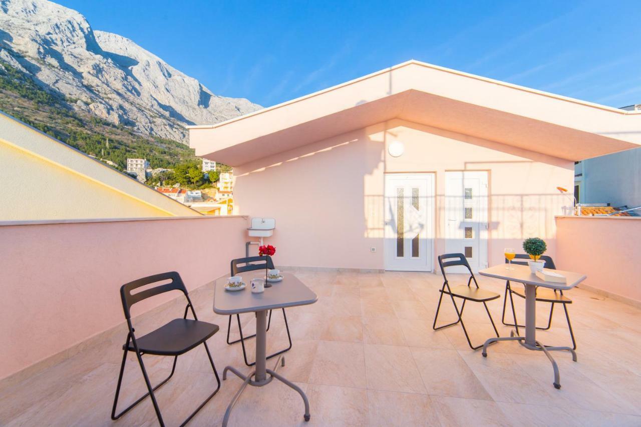 Apartments Relax Baska Voda Bagian luar foto